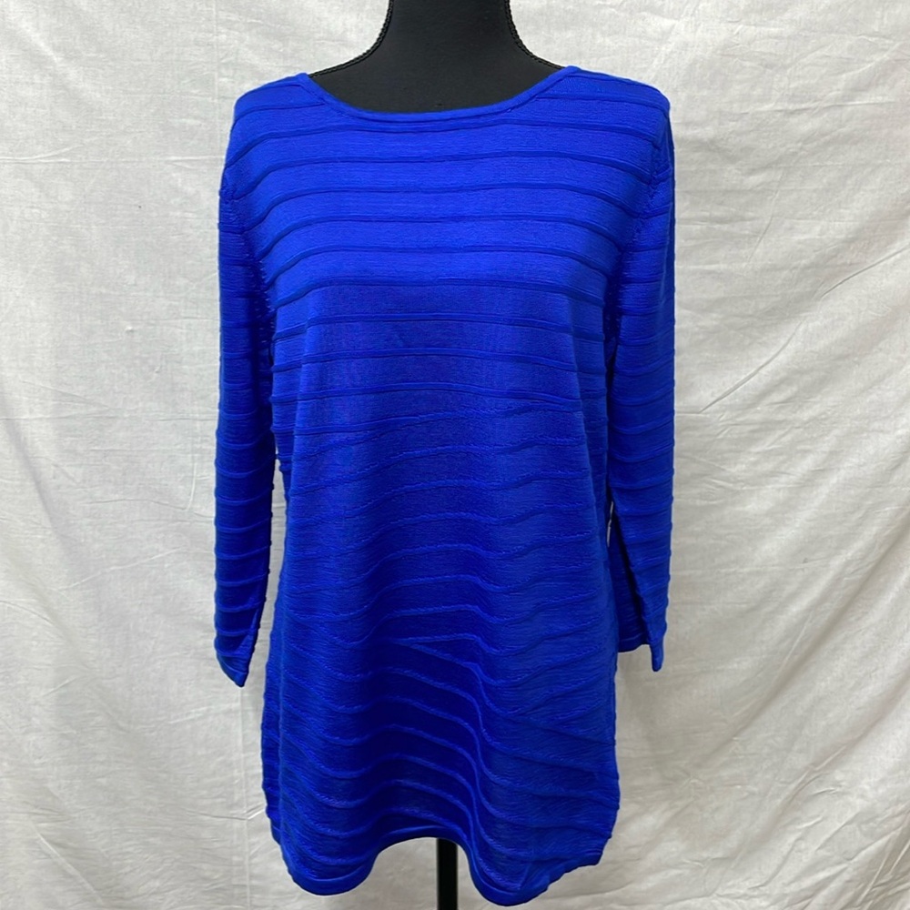 Dana Buchman royal blue tunic, size Medium